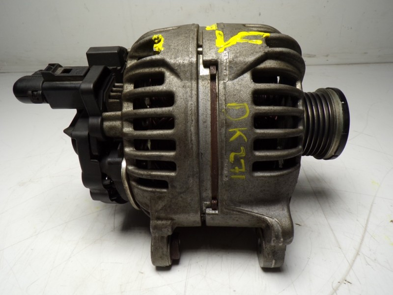 Recambio de alternador para skoda yeti 1.2 tsi referencia OEM IAM 03F903023D 03F903023D 
