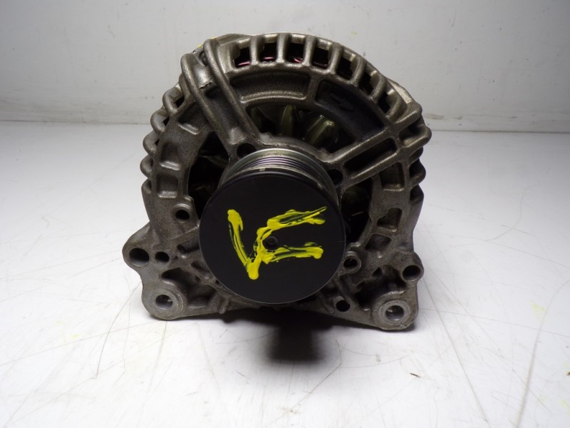 Recambio de alternador para skoda yeti 1.2 tsi referencia OEM IAM 03F903023D 03F903023D 