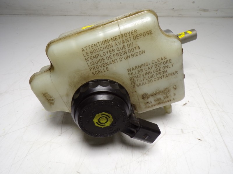 Recambio de bomba freno para skoda yeti 1.2 tsi referencia OEM IAM 1K1614019K 1K1611301D 