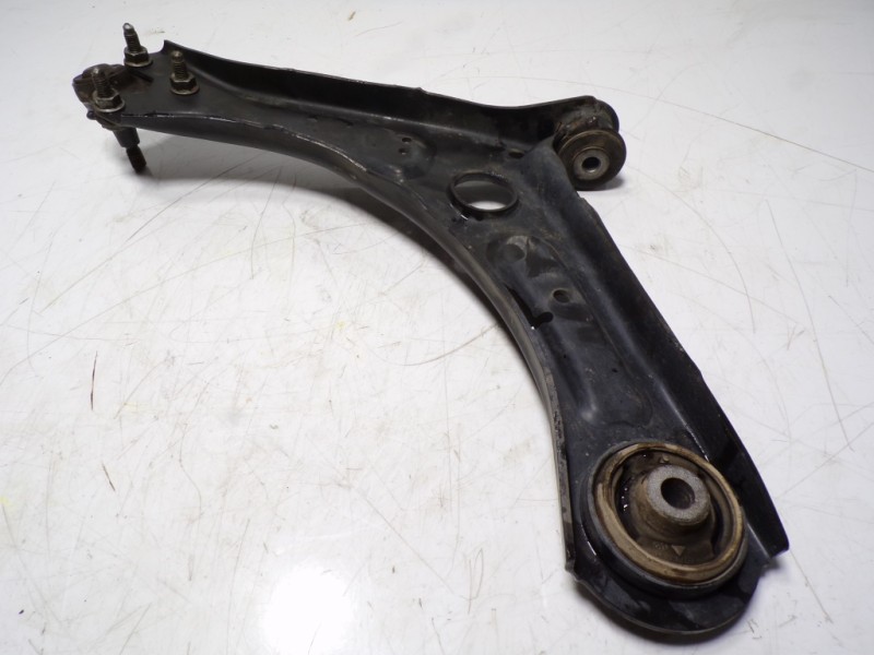 Recambio de brazo suspension inferior delantero derecho para skoda yeti 1.2 tsi referencia OEM IAM 1K0407152BG  