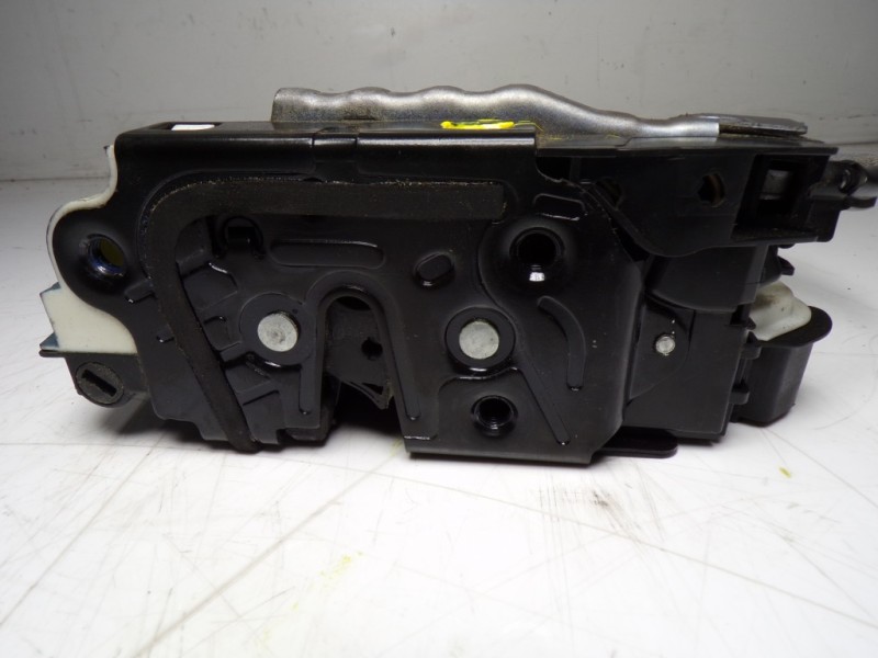 Recambio de cerradura puerta delantera derecha para skoda yeti 1.2 tsi referencia OEM IAM 5K1837016D 5K1837016B 