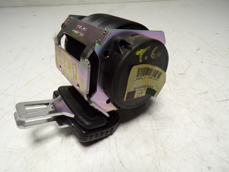 Recambio de cinturon seguridad trasero central para skoda yeti 1.2 tsi referencia OEM IAM 5L6857807ARAA 615593200G 