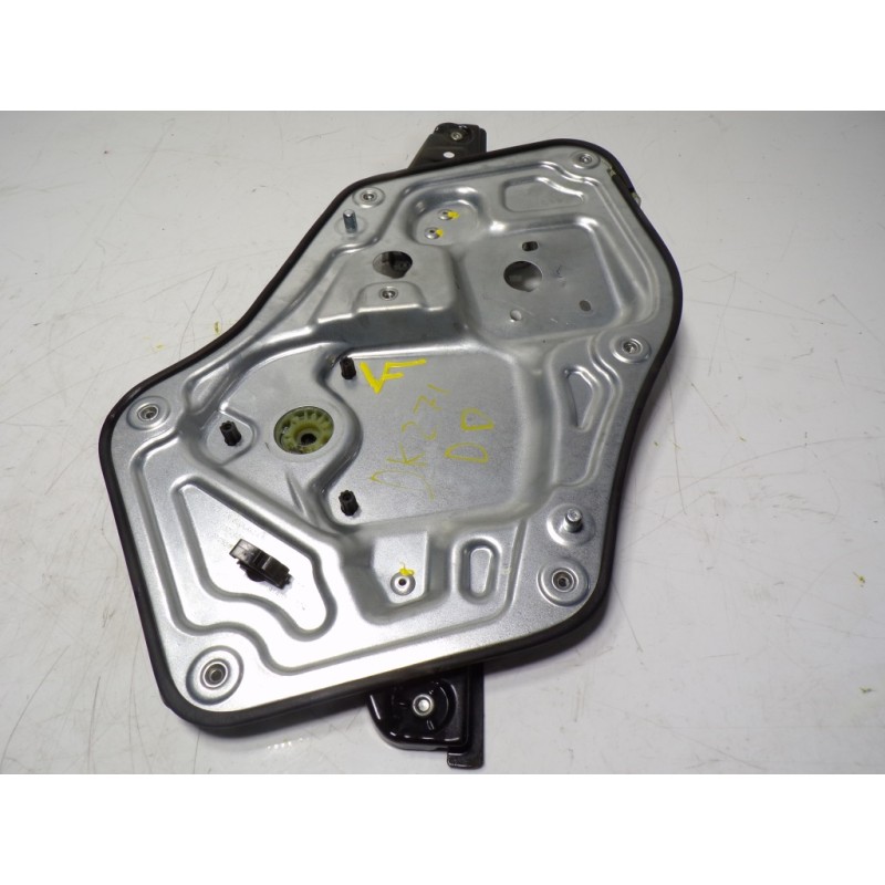 Recambio de elevalunas delantero derecho para skoda yeti 1.2 tsi referencia OEM IAM 5L0837462 5L0837402 