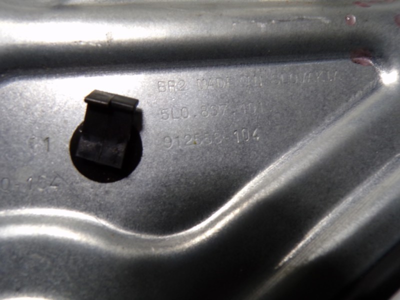 Recambio de elevalunas delantero izquierdo para skoda yeti 1.2 tsi referencia OEM IAM 5L0837461 5L0837401 