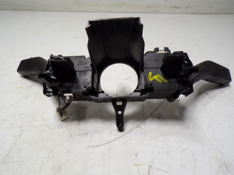 Recambio de mando intermitentes para skoda yeti 1.2 tsi referencia OEM IAM 5K0953502M9B9 5K0953521BN 