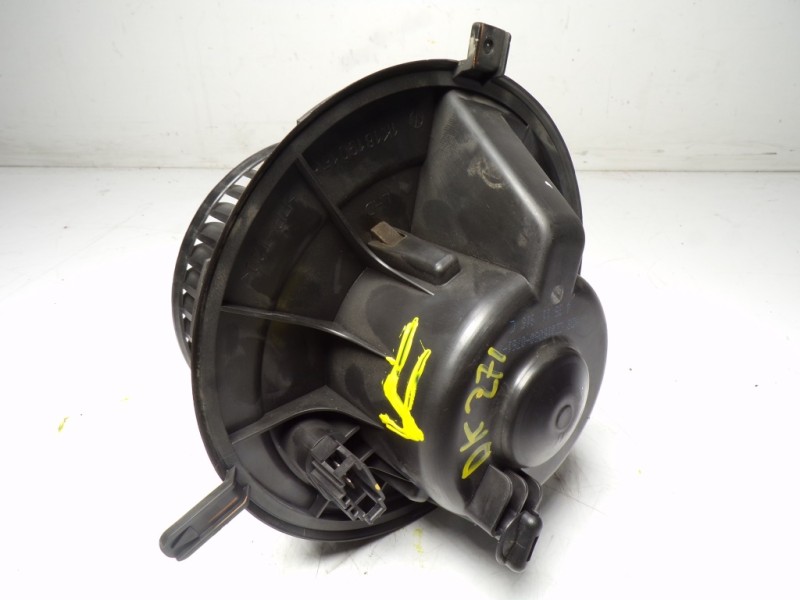 Recambio de motor calefaccion para skoda yeti 1.2 tsi referencia OEM IAM 1K1819015C CZ01606007617 