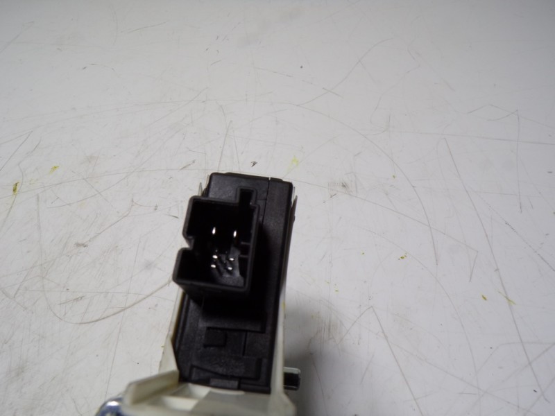 Recambio de motor elevalunas delantero izquierdo para skoda yeti 1.2 tsi referencia OEM IAM 8K0959811 8K0959811 