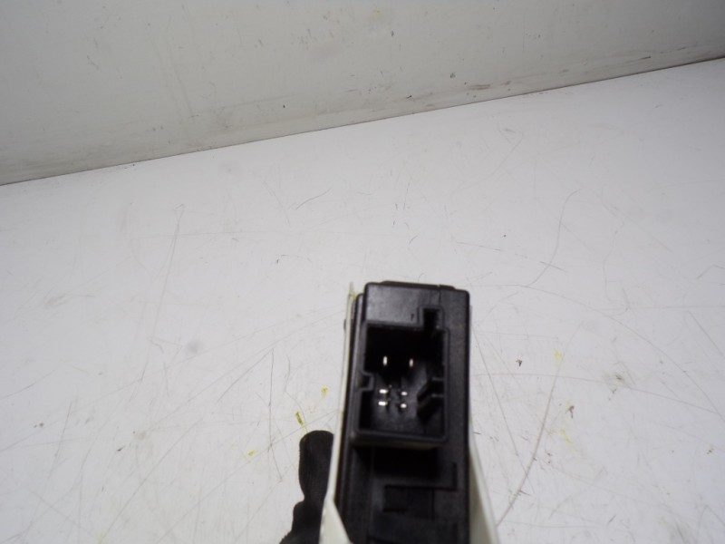 Recambio de motor elevalunas trasero derecho para skoda yeti 1.2 tsi referencia OEM IAM 5L0959812 5L0959812 