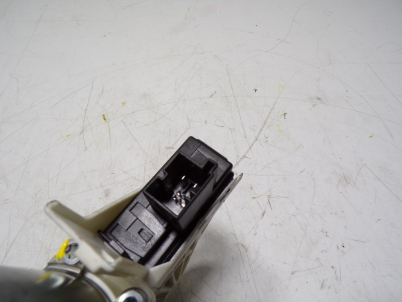 Recambio de motor elevalunas trasero izquierdo para skoda yeti 1.2 tsi referencia OEM IAM 5L0959811 5L0959811 