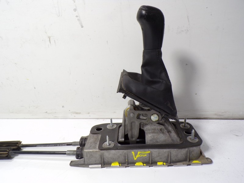 Recambio de palanca cambio para skoda yeti 1.2 tsi referencia OEM IAM 1K0711050A 5K0711049C 1Q0711266A