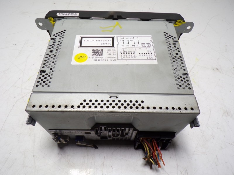 Recambio de sistema navegacion gps para skoda yeti 1.2 tsi referencia OEM IAM 3T0035191AWHS 3T0035191A 