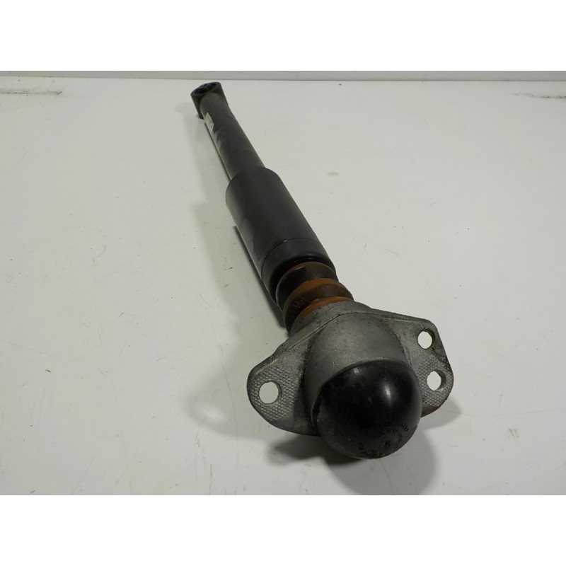 Recambio de amortiguador trasero izquierdo para audi a1 (8x) 1.6 tdi referencia OEM IAM 6R0513025H 6R0512011AB 