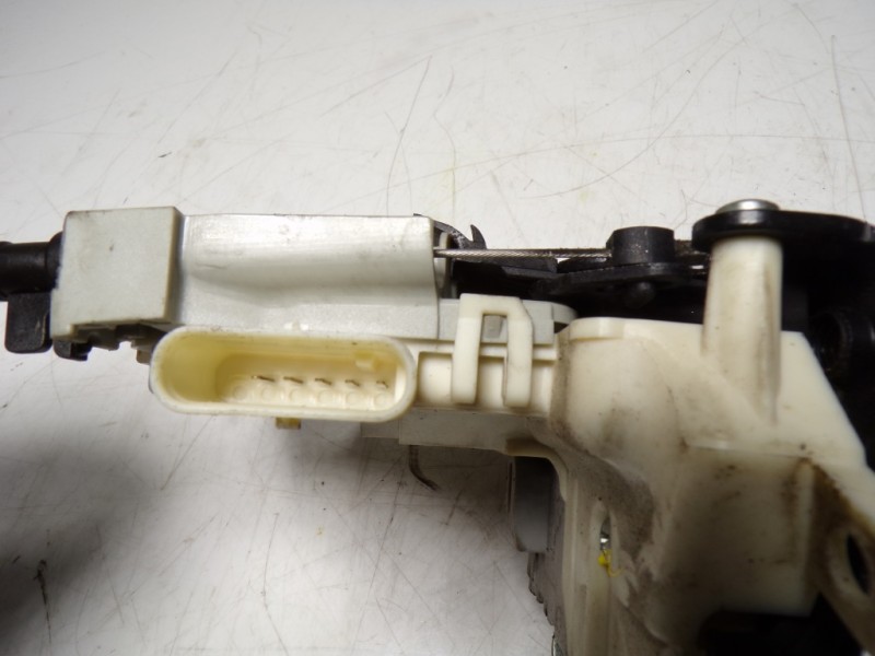 Recambio de cerradura puerta trasera derecha para audi a1 (8x) 1.6 tdi referencia OEM IAM 8X0839016B 8X0839016B 