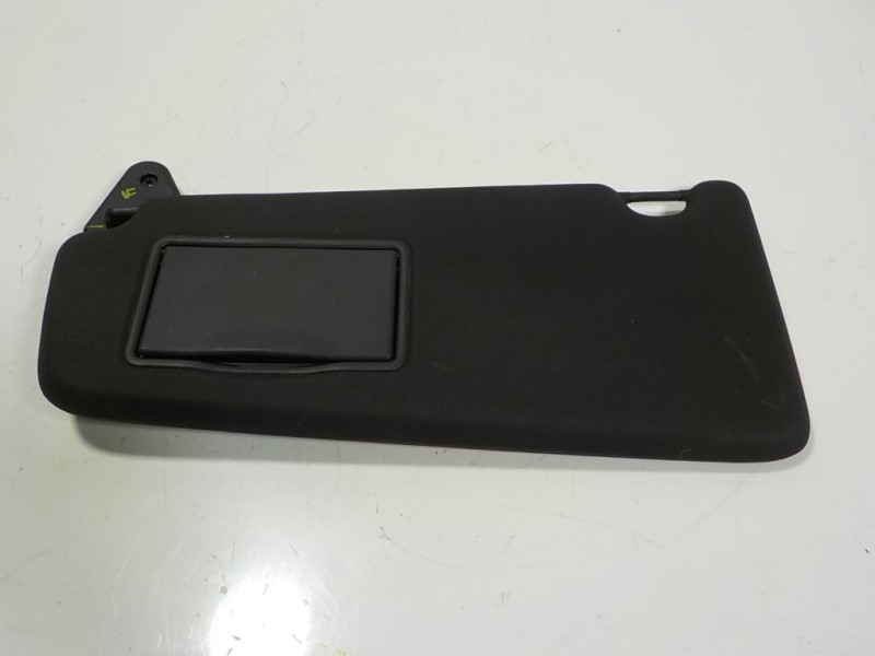 Recambio de parasol izquierdo para land rover discovery sport 2.0 td4 cat referencia OEM IAM LR060428  