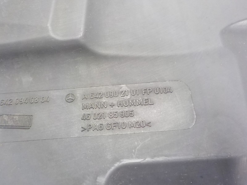 Recambio de filtro aire para mercedes-benz clase r (w251) 3.0 cdi cat referencia OEM IAM A6420902101 A6420902101 