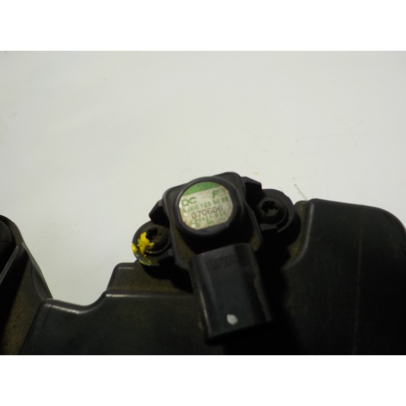 Recambio de filtro aire para mercedes-benz clase r (w251) 3.0 cdi cat referencia OEM IAM A6420902101 A6420902101 