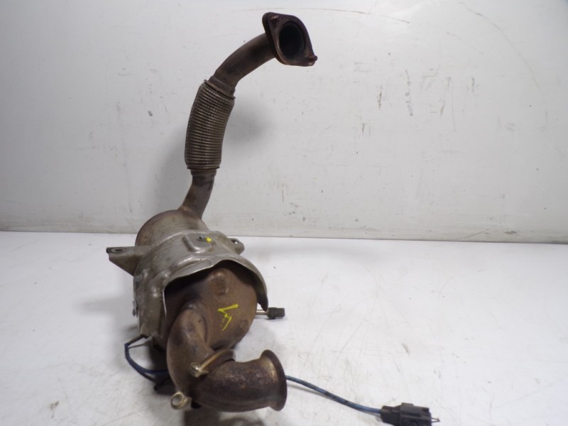 Recambio de catalizador para ford focus lim. 1.6 tdci cat referencia OEM IAM 2085328 AV615H270SA 