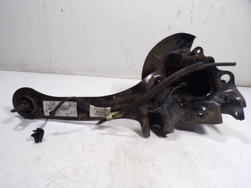 Recambio de mangueta trasera derecha para ford focus lim. 1.6 tdci cat referencia OEM IAM 1780076  2090834