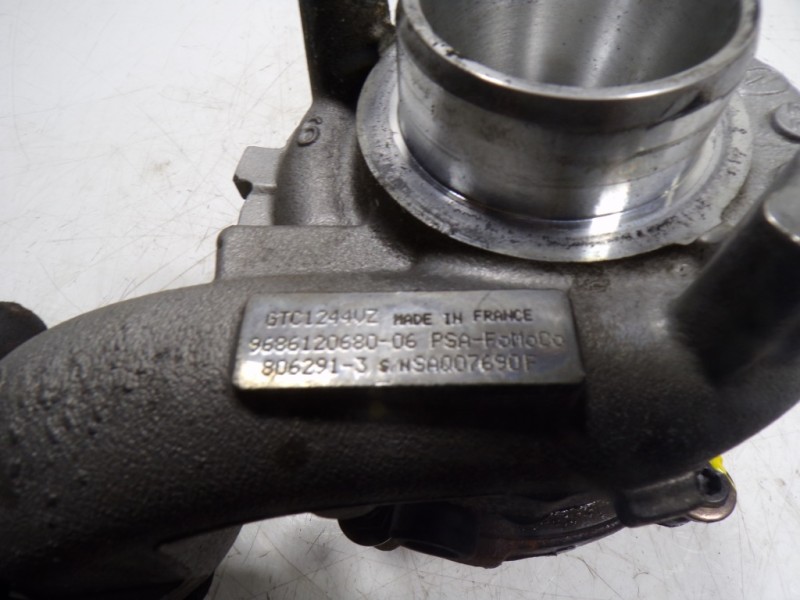 Recambio de turbocompresor para ford focus lim. 1.6 tdci cat referencia OEM IAM 1945757 968612068006 