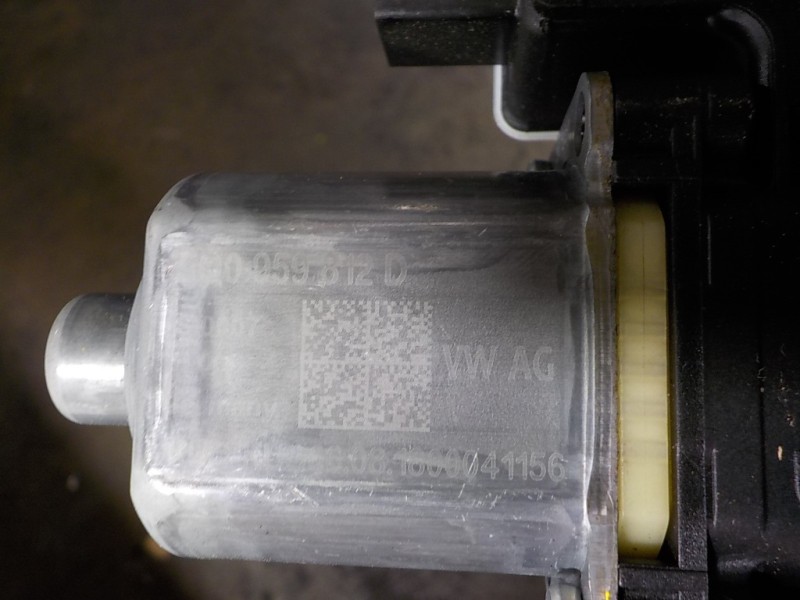 Recambio de motor elevalunas trasero derecho para seat arona 1.0 tsi referencia OEM IAM 5Q0959812D 5Q0959812D 