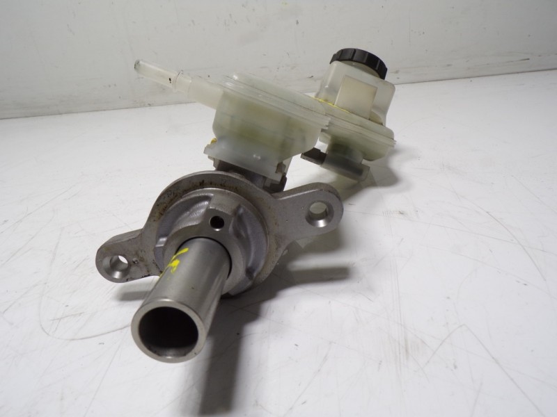 Recambio de bomba freno para mazda cx-30 1.8 diesel referencia OEM IAM  816930 