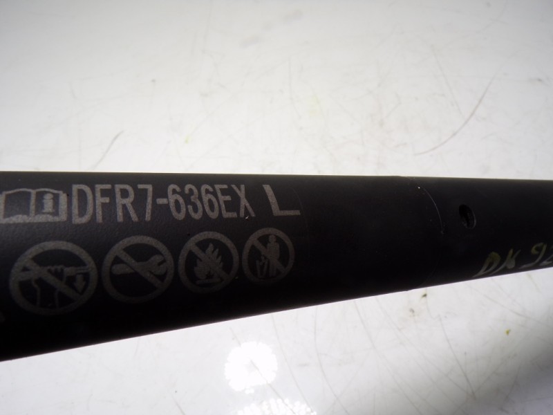 Recambio de amortiguadores maletero / porton para mazda cx-30 1.8 diesel referencia OEM IAM  DFR7636EX 