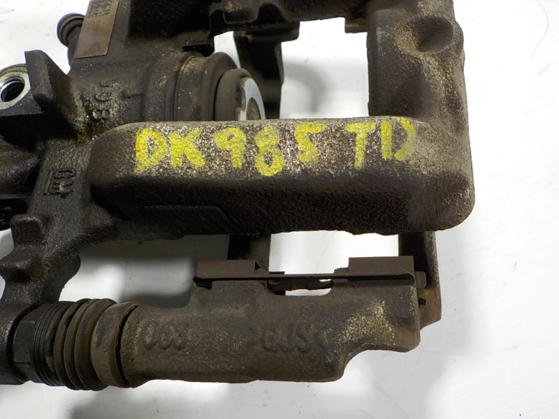 Recambio de pinza freno trasera derecha para opel mokka 1.7 16v cdti referencia OEM IAM 13300884  