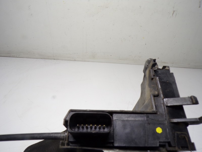 Recambio de cerradura puerta trasera izquierda para citroën c4 picasso rip curl referencia OEM IAM 9826136980 9810310880 