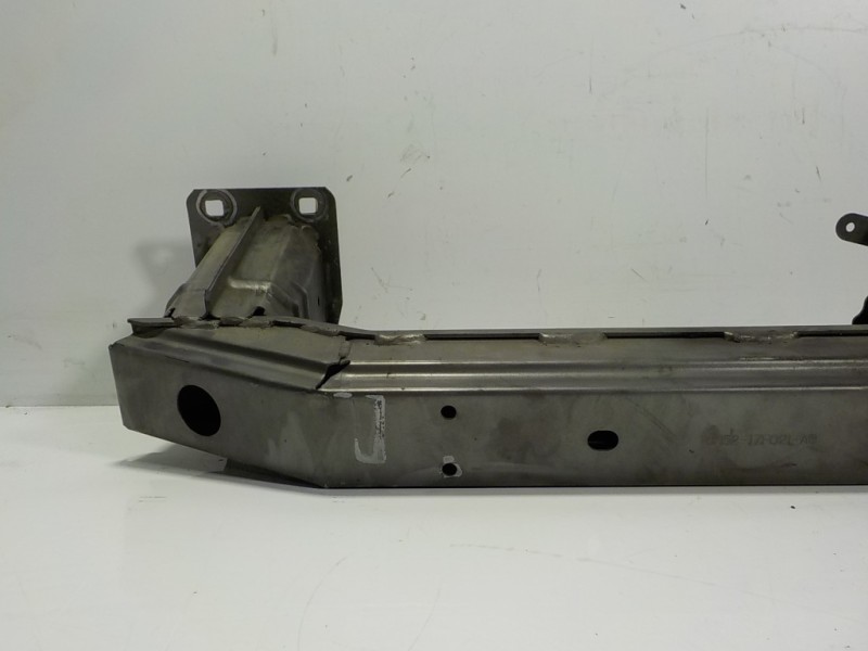 Recambio de refuerzo paragolpes delantero para land rover freelander (lr2) 2.2 td4 cat referencia OEM IAM LR005532  