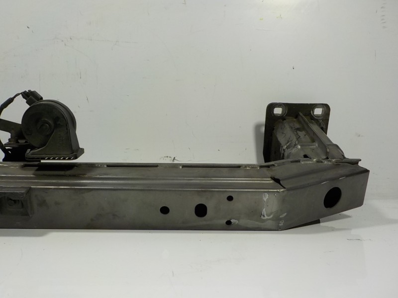 Recambio de refuerzo paragolpes delantero para land rover freelander (lr2) 2.2 td4 cat referencia OEM IAM LR005532  