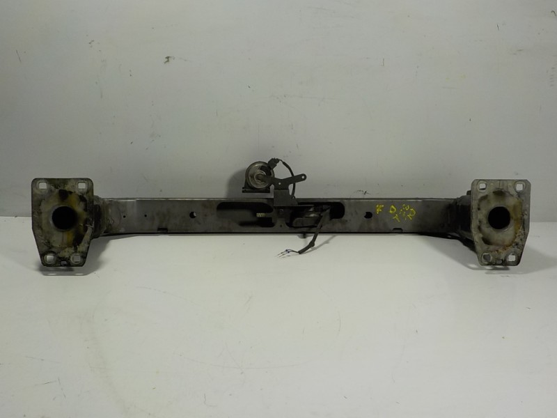 Recambio de refuerzo paragolpes delantero para land rover freelander (lr2) 2.2 td4 cat referencia OEM IAM LR005532  