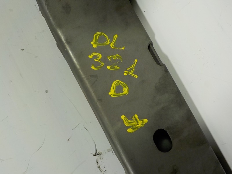 Recambio de refuerzo paragolpes delantero para land rover freelander (lr2) 2.2 td4 cat referencia OEM IAM LR005532  