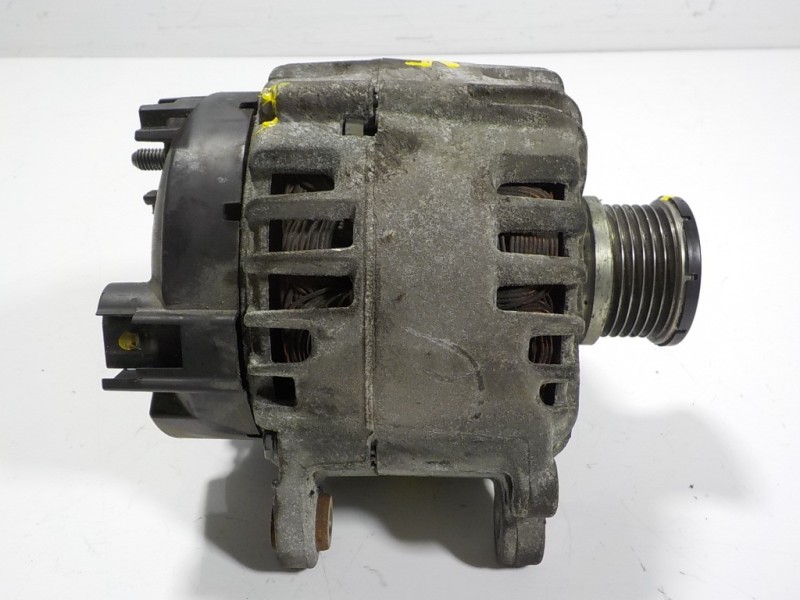 Recambio de alternador para seat leon (5f1) 1.6 tdi referencia OEM IAM 03L903023J 03L903023L 