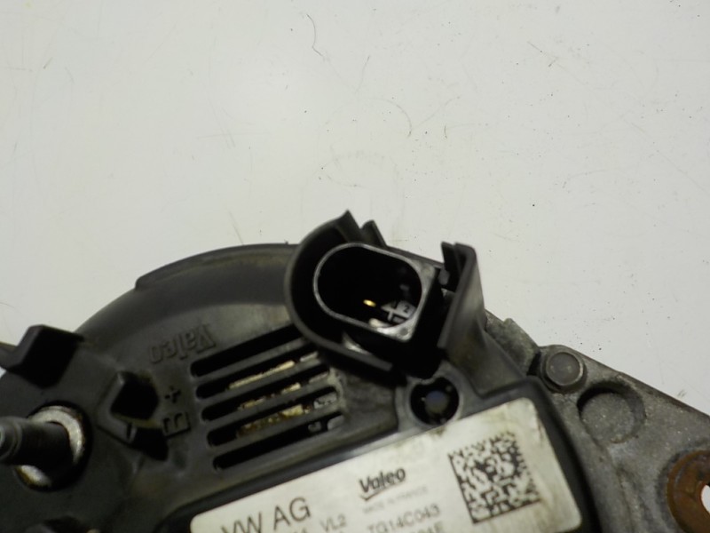 Recambio de alternador para seat leon (5f1) 1.6 tdi referencia OEM IAM 03L903023J 03L903023L 