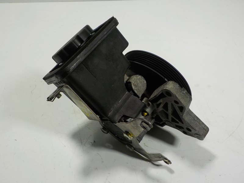 Recambio de bomba direccion para bmw x5 (e70) xdrive30d referencia OEM IAM  7693974101 