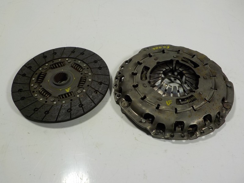 Recambio de kit embrague para bmw x5 (e70) xdrive30d referencia OEM IAM  124041310 