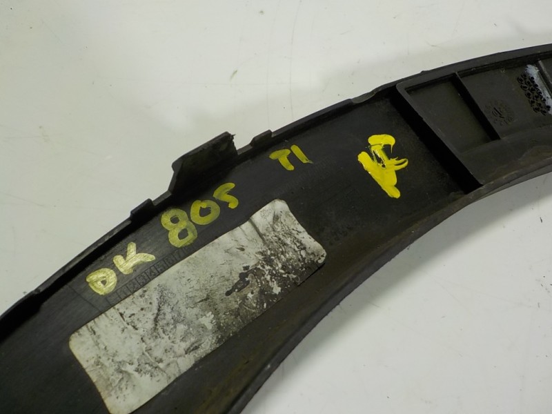 Recambio de aletin trasero izquierdo para bmw serie x5 (g05) xdrive 30d referencia OEM IAM 51777468827 867521 