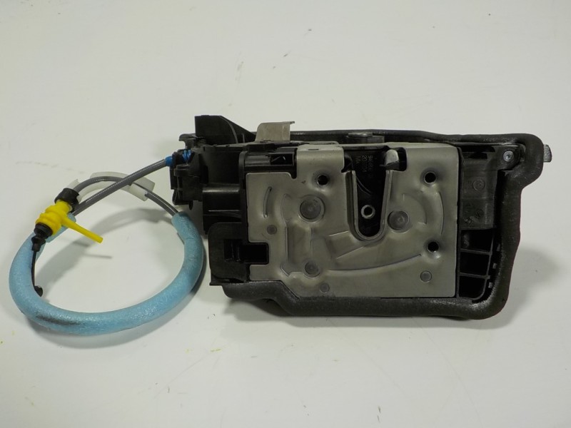 Recambio de cerradura puerta delantera derecha para bmw serie x5 (g05) xdrive 30d referencia OEM IAM 51229464892 5121946489203 