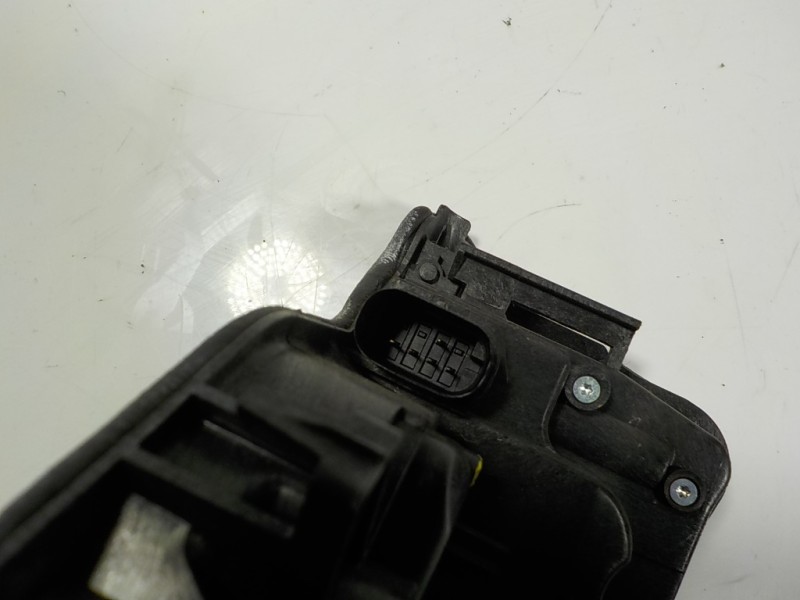 Recambio de cerradura puerta delantera izquierda para bmw serie x5 (g05) xdrive 30d referencia OEM IAM 51229464893 5121946489303