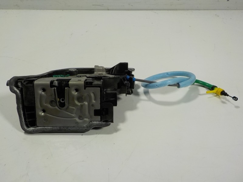 Recambio de cerradura puerta trasera izquierda para bmw serie x5 (g05) xdrive 30d referencia OEM IAM 51229464885 5122946488503 