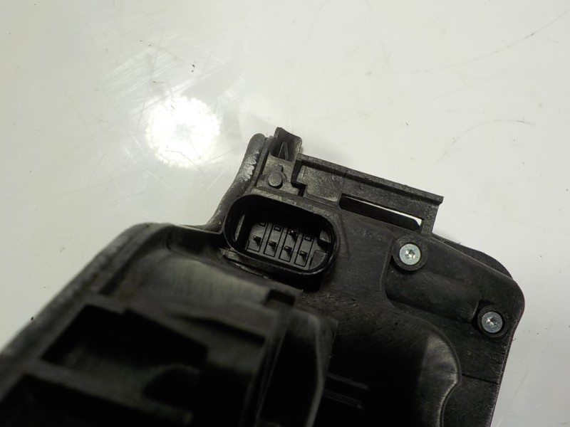 Recambio de cerradura puerta trasera izquierda para bmw serie x5 (g05) xdrive 30d referencia OEM IAM 51229464885 5122946488503 