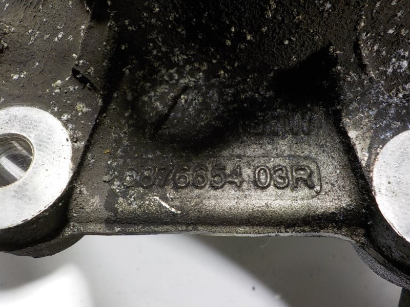 Recambio de mangueta trasera derecha para bmw serie x5 (g05) xdrive 30d referencia OEM IAM 33306876652 6876655403 33406893687