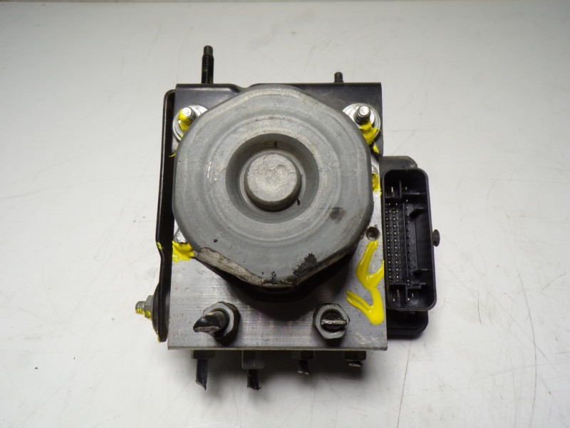 Recambio de abs para renault kadjar 1.6 dci diesel fap energy referencia OEM IAM 476603731R 476606749R 