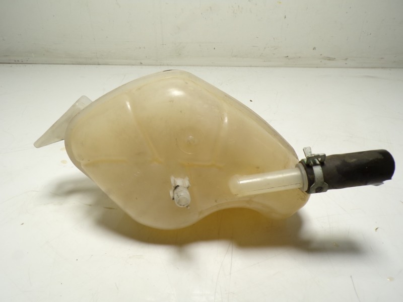 Recambio de deposito expansion para renault kadjar 1.6 dci diesel fap energy referencia OEM IAM 217114EA0A  