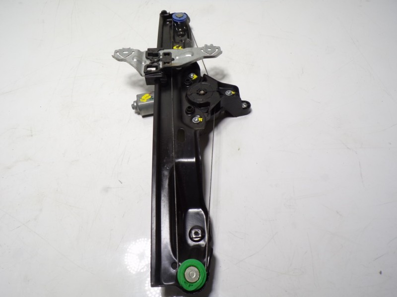 Recambio de elevalunas delantero derecho para renault kadjar 1.6 dci diesel fap energy referencia OEM IAM 807209732R 807207795R 