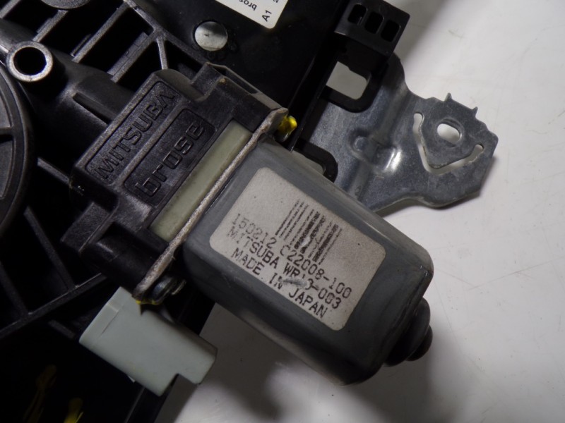 Recambio de elevalunas delantero derecho para renault kadjar 1.6 dci diesel fap energy referencia OEM IAM 807209732R 807207795R 