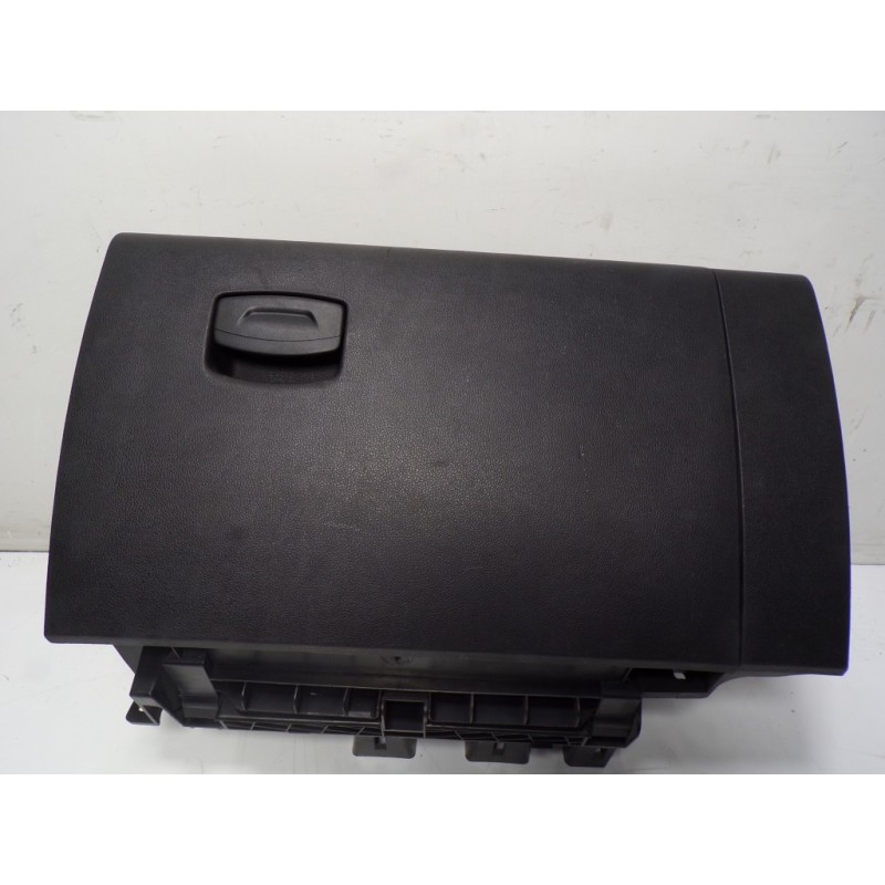 Recambio de guantera para renault kadjar 1.6 dci diesel fap energy referencia OEM IAM 682526225R 685002635R 