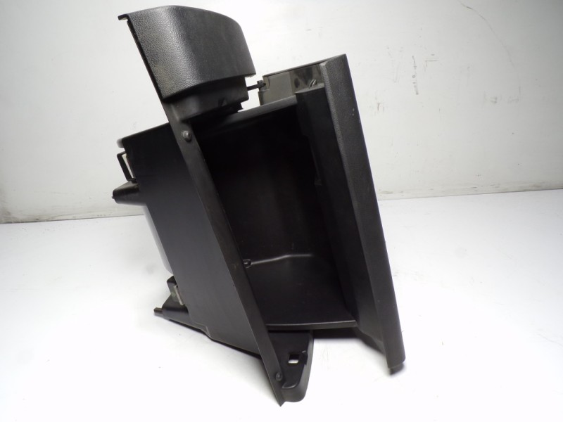 Recambio de guantera para renault kadjar 1.6 dci diesel fap energy referencia OEM IAM 682526225R 685002635R 