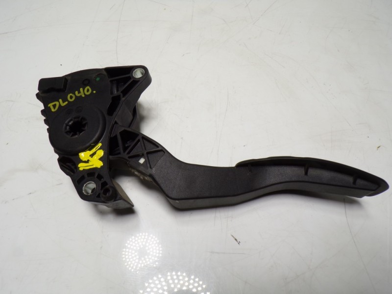 Recambio de potenciometro pedal para renault kadjar 1.6 dci diesel fap energy referencia OEM IAM 180024BG0B 6PV00997815 