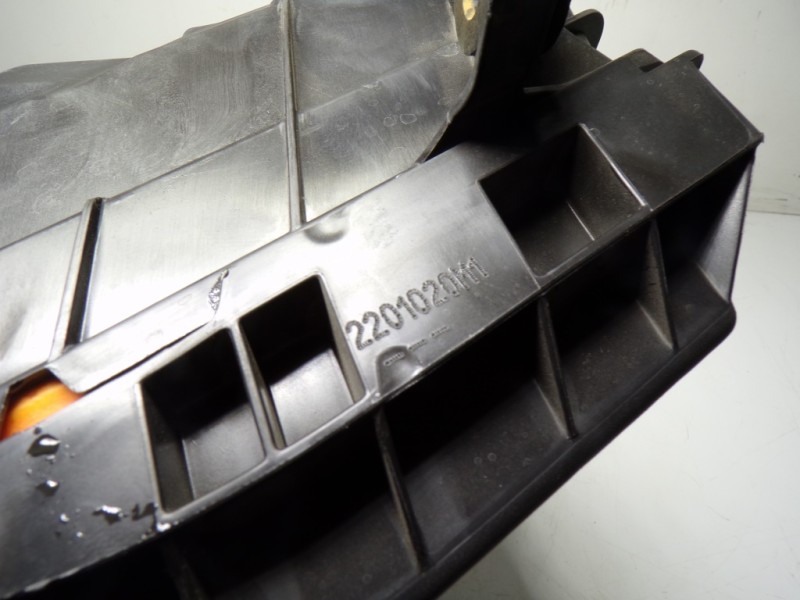 Recambio de filtro aire para opel grandland x 1.5 cdti dpf referencia OEM IAM 9828002080 9828002080 